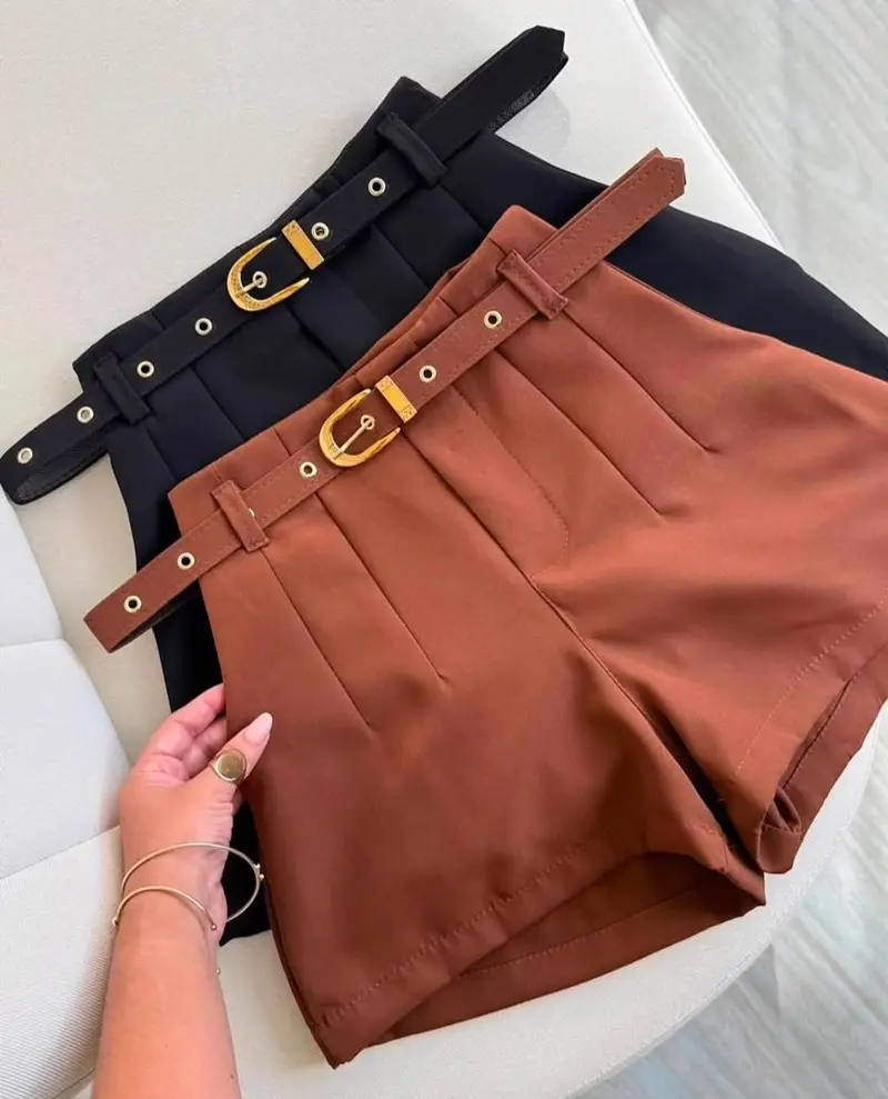 Short Alfaiataria Feminino com Cinto e Bolso Funcional
